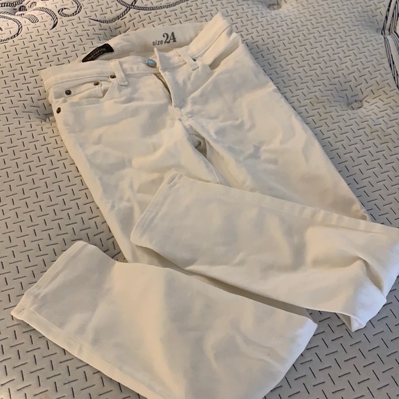 Barely worn white jcrew jeans! Size 24